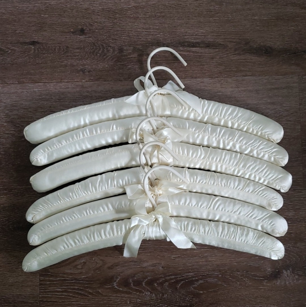 Vintage Victorian pale yellow satin 6 pieces padded hanger lot 80s 90s Boudoir